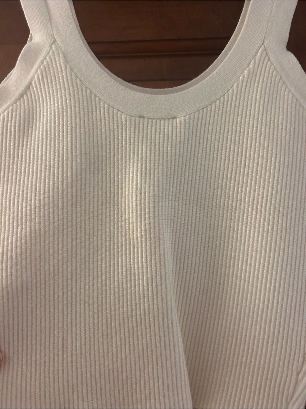 Abercrombie Women’s White Knit Tank - Picture 4 of 4